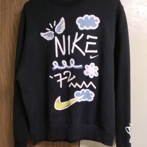 Nike Men's Black Graphic Crewneck Sweater